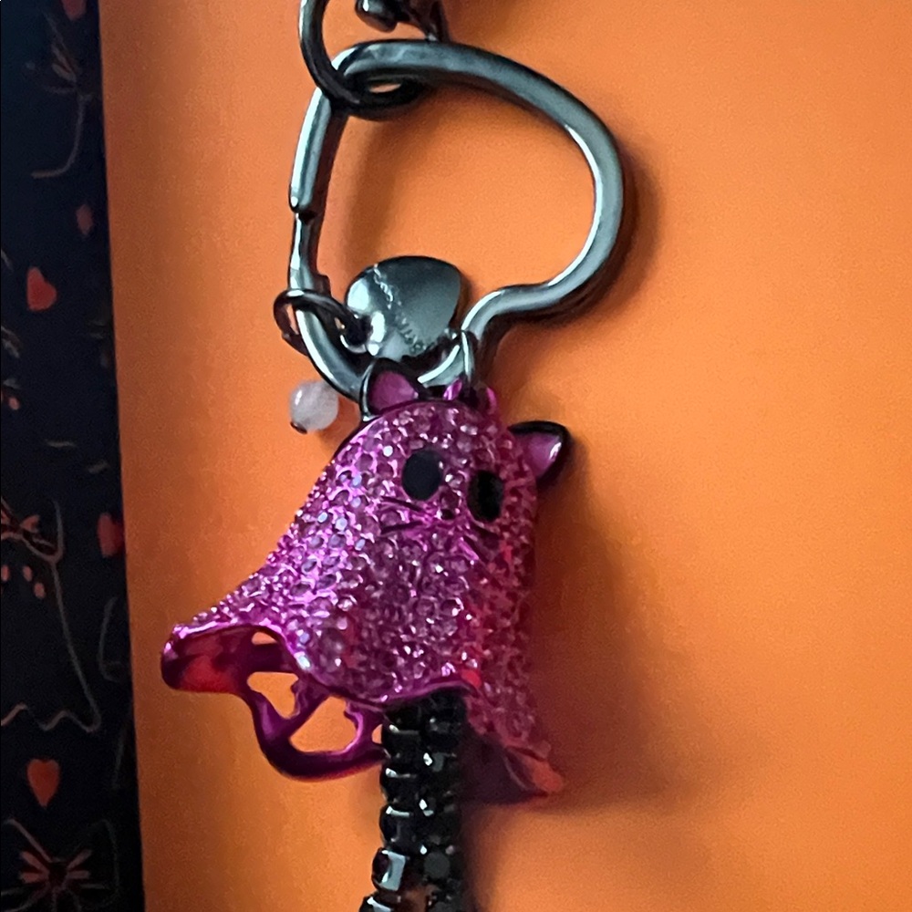 Betsy Johnson Pink Kitty Ghost Keychain - Picture 3 of 11